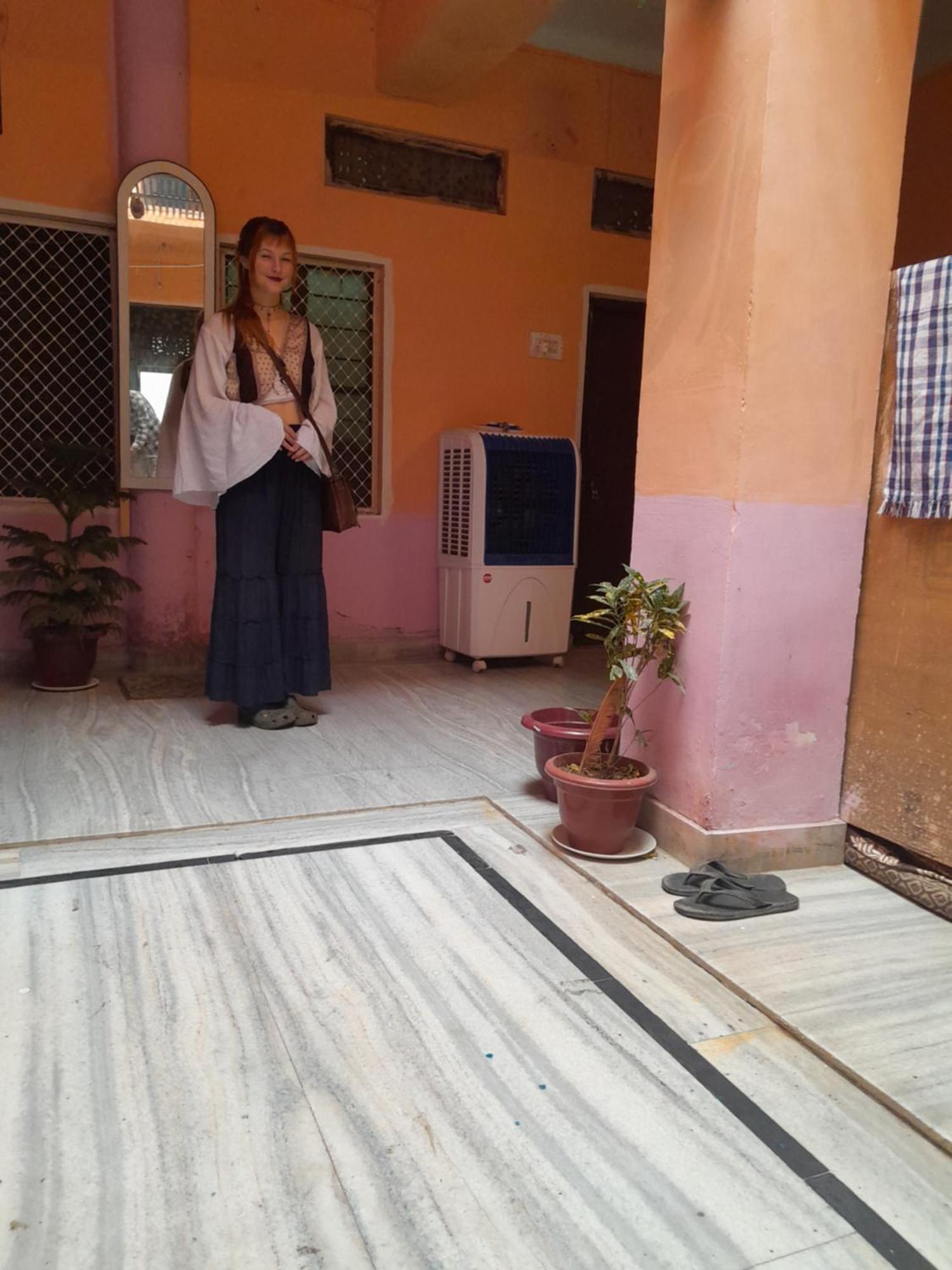 Hostel Monalisa بوشكار المظهر الخارجي الصورة