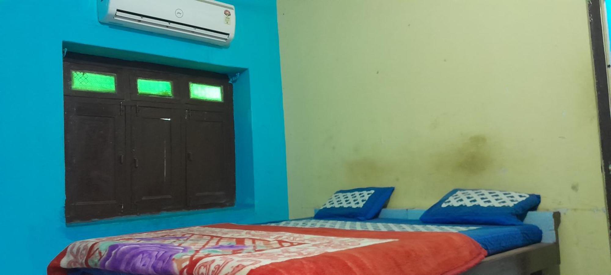 Hostel Monalisa بوشكار الغرفة الصورة